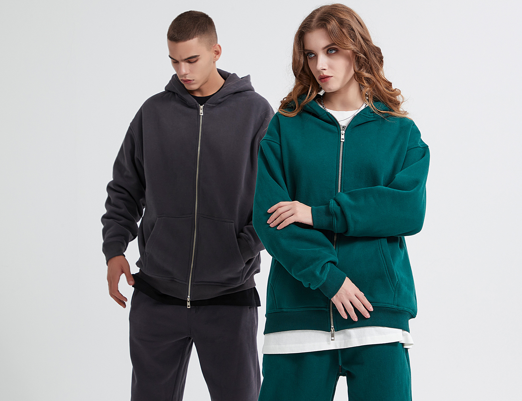 HOODIE & SWEATSHIRT